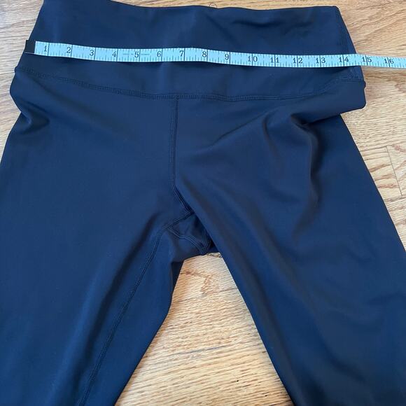 Yogalicious Lux Cropped Black Exercise Athletic Workout Leggings - Medium - Picture 3 of 4